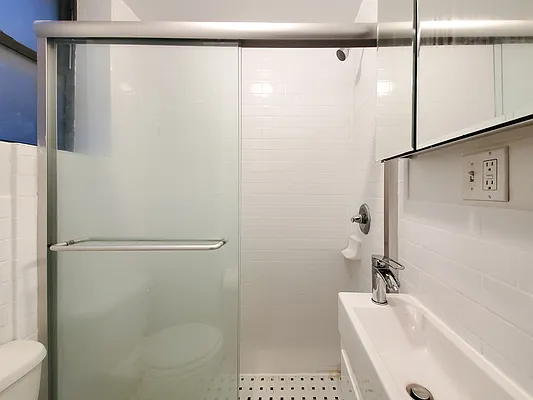 Rented by Brighton Management | media 10