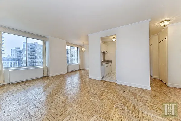 Rented by Halstead Real Estate | media 12
