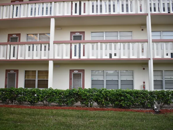 303 Preston Way #H-3030, Boca Raton, FL 33434