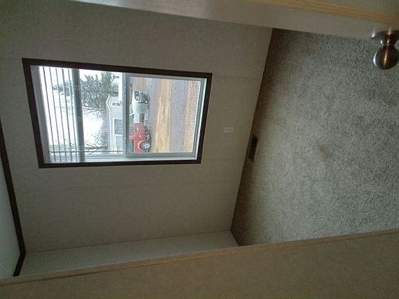 5th image of 4939 Bay Dr #90