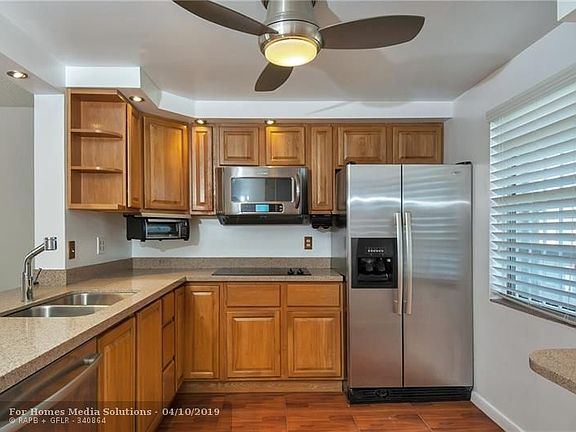 2nd image of 321 SE 3rd St APT 601G