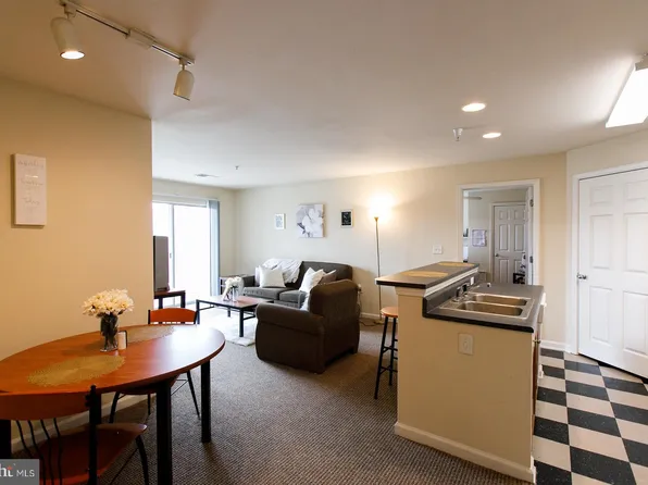 175 Yellowstone Dr APT 202, Charlottesville, VA 22903