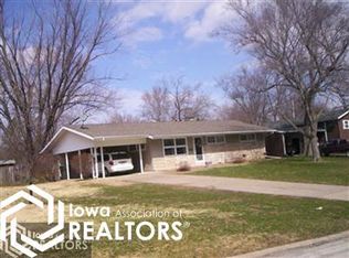 27 Bel Air Ct, Keokuk, IA 52632