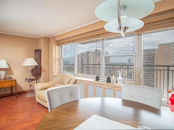440 Neptune Ave APT 18G, Brooklyn, NY 11224