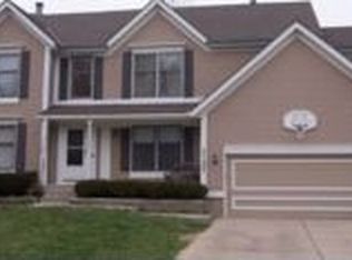 11541 S Parkwood Dr, Olathe, KS 66061
