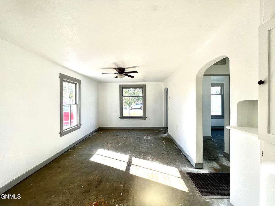 316 3rd Ave W, Ray, ND 58849 MLS 4003871 Zillow