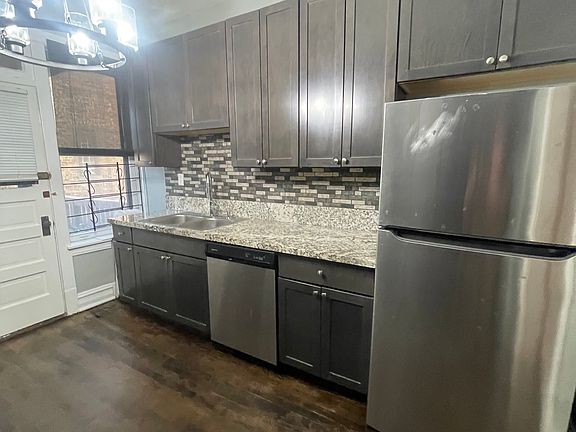 5th image of 1219 W Waveland Ave #1