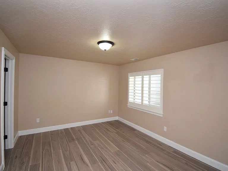 10741 S Weiss Dr — Photo 33