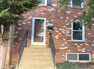 251 Meadows Ln NE, Leesburg, VA 20176
