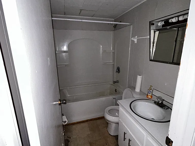 224 W Main St — Photo 9