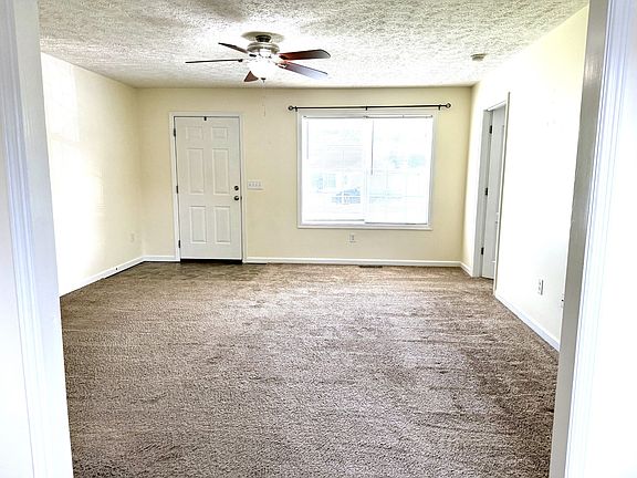 5th image of 452 John Mark Ct