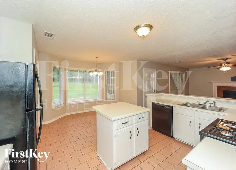 11685 Heritage Dr — Photo 7
