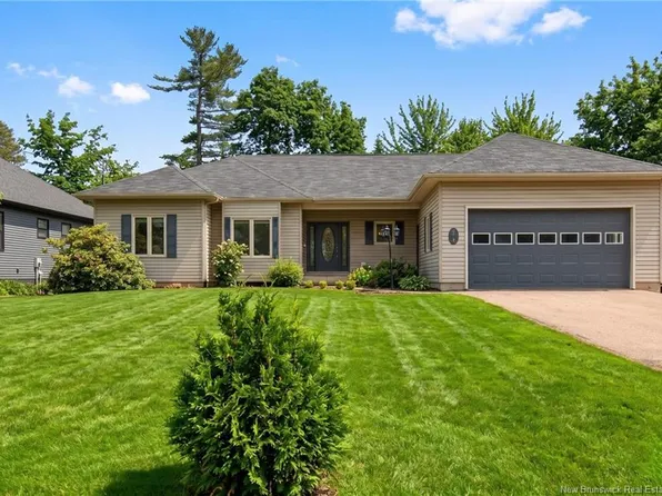 228 Lady Guinevere St, Moncton, NB E1A 6N9