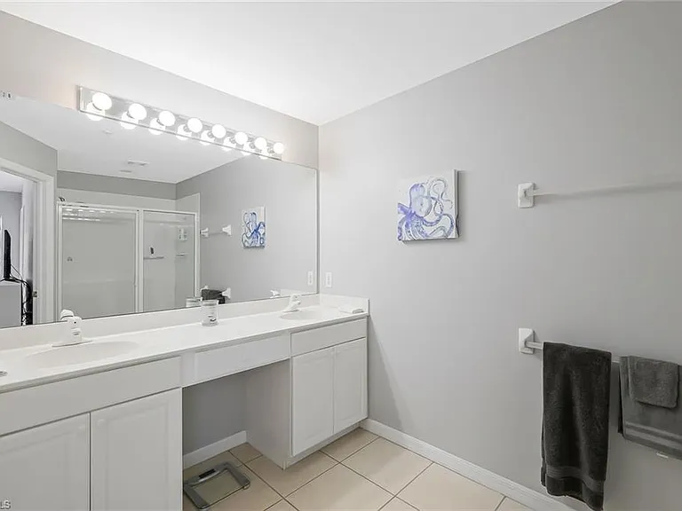 836 Hampton Cir #171 — Photo 15