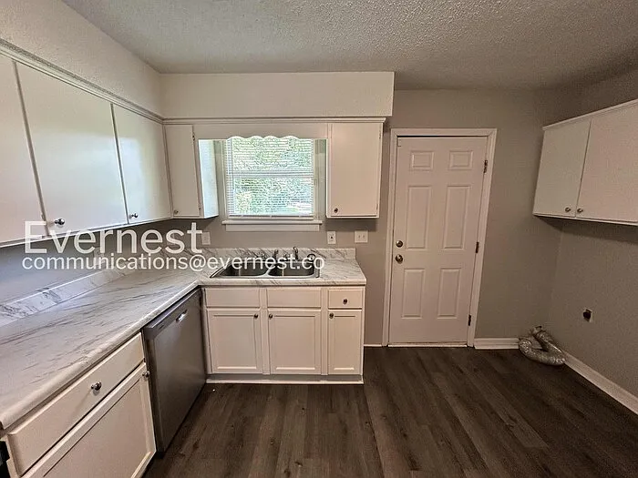 1176 Sioux Ter — Photo 7