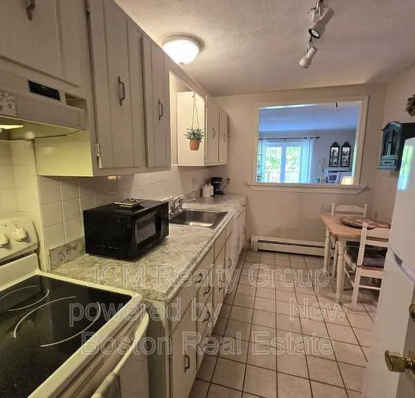 276 Albion St — Photo 11