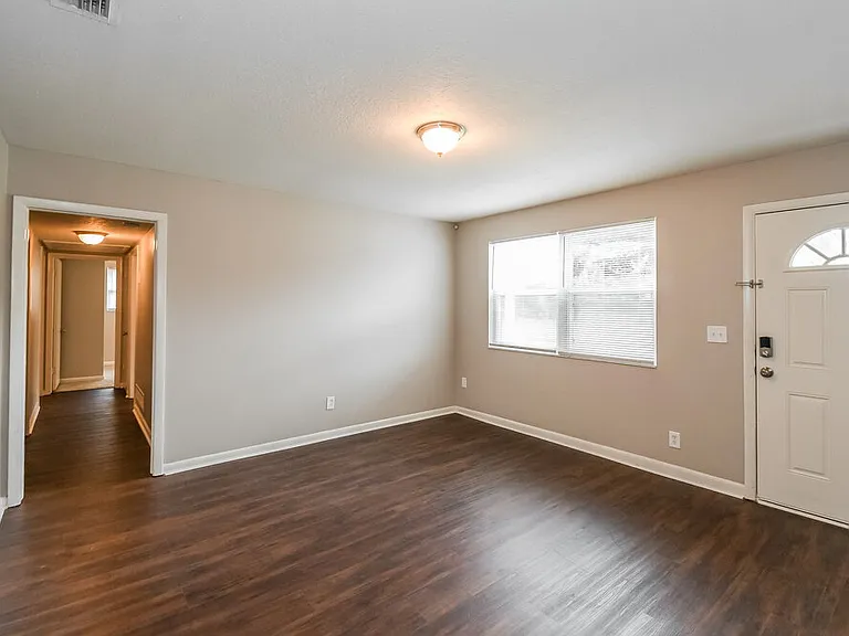 6736 Harlow Blvd — Photo 3