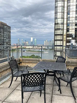 Rented by Oxford Property Group | media 17