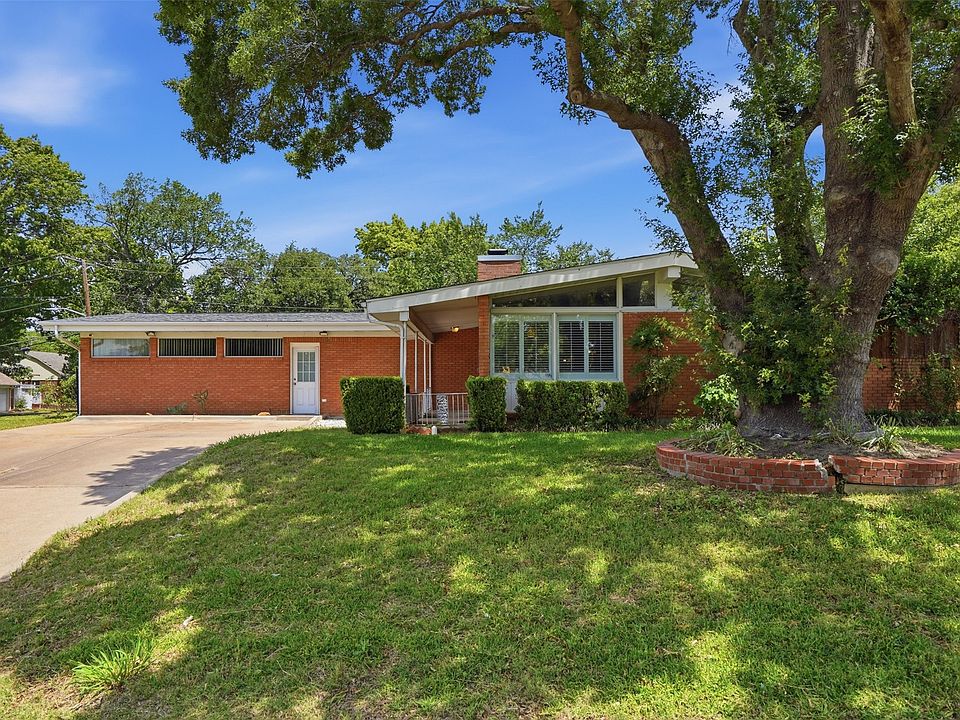 1st image of 8324 Doreen Ave