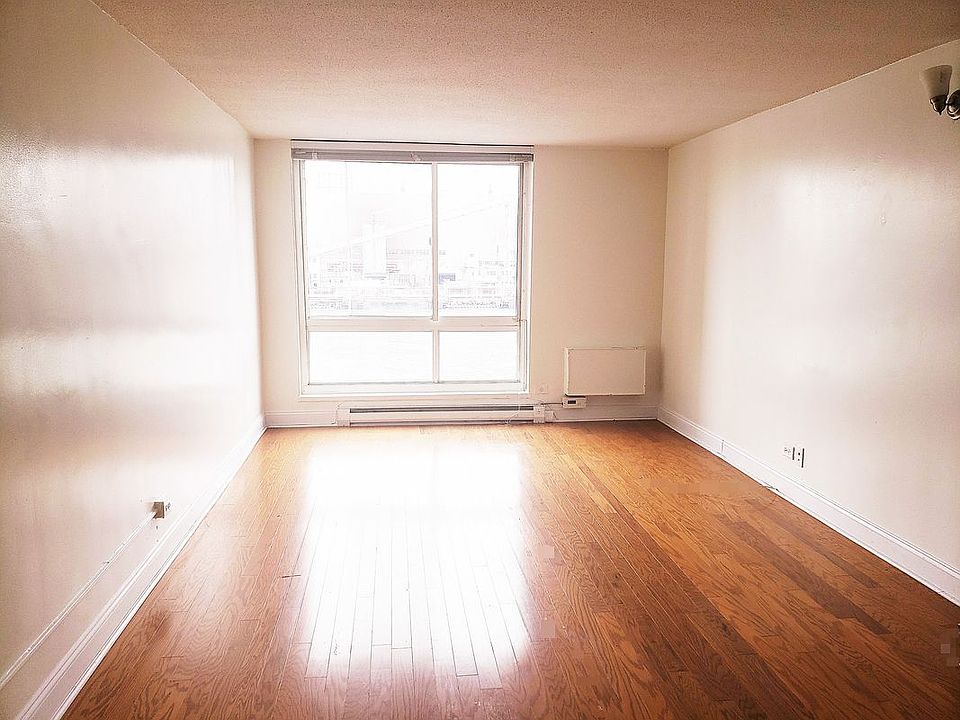 1st image of 546 Main St APT 816