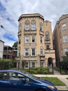 6151 N Mozart St, Chicago, IL, 60659