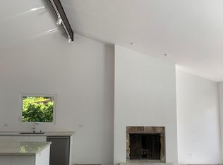 592 Dryad Rd, Santa Monica, CA 90402