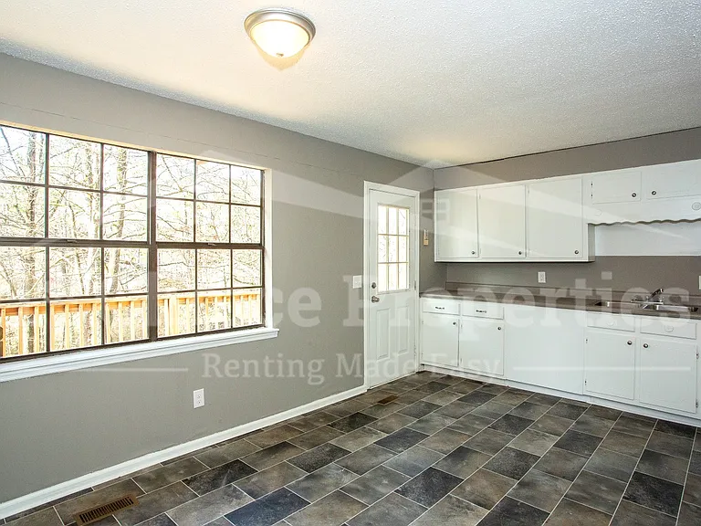 118 Fox Hollies Blvd — Photo 9