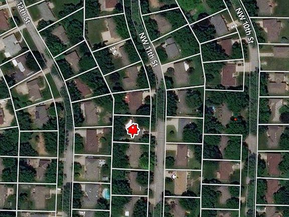 2nd image of 813 NW 11th St