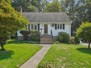 251 Rafkind Rd, Bloomingdale, NJ 07403