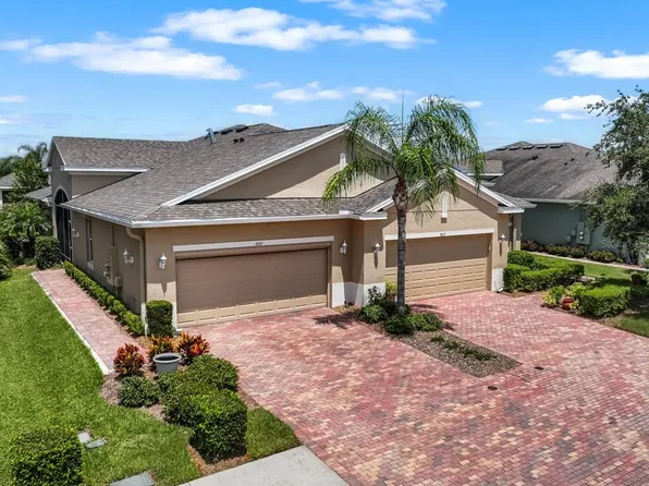 809 Chipper Dr, Sun City Center, FL 33573