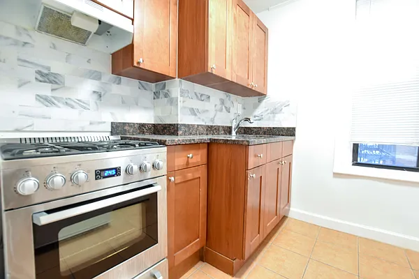 Rented by Bold New York | media 25