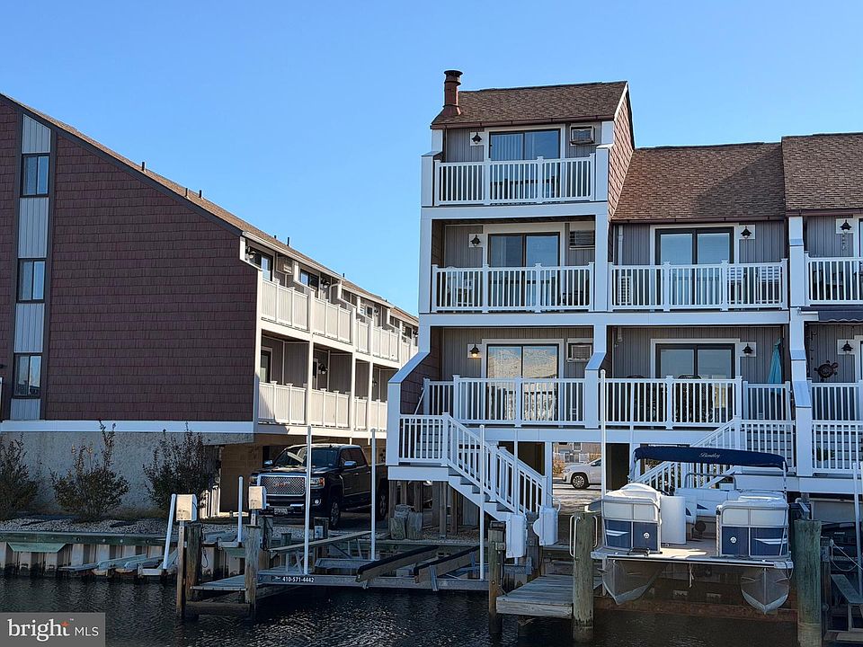 1st image of 11618 Seaward Rd Unit 10