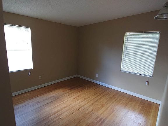 4th image of 4421 Trenton Dr N