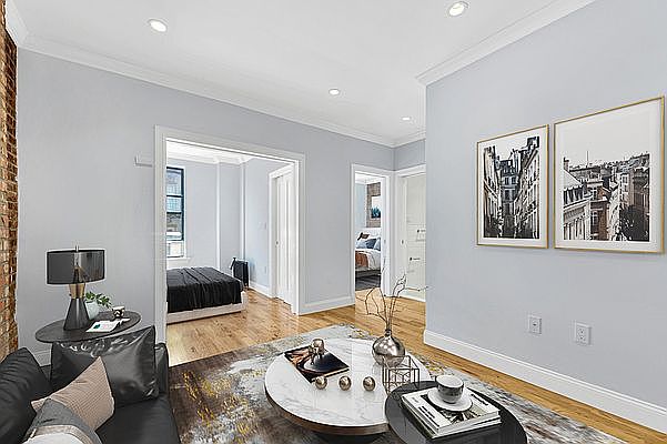 1st image of 440 W 47th St APT 1i