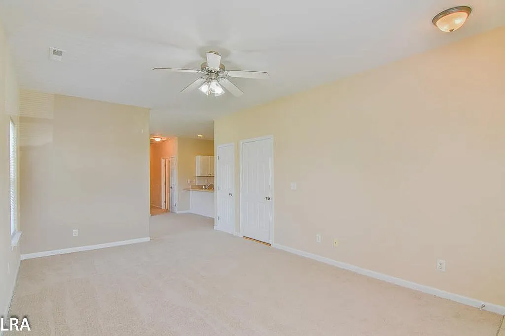 3 bed, 1200 sqft, $1,495 — Photo 4