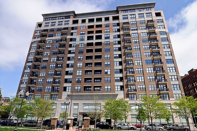 1st image of 849 N Franklin Ave #1401