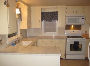 154 Rockland Dr, North Syracuse, NY 13212