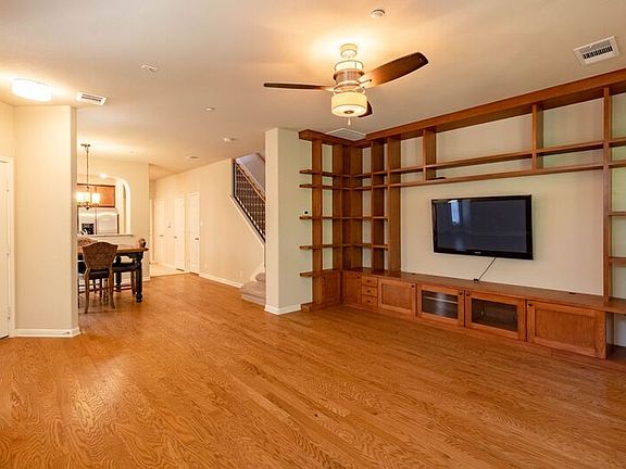 4th image of 1310 Parmer Ln #20A