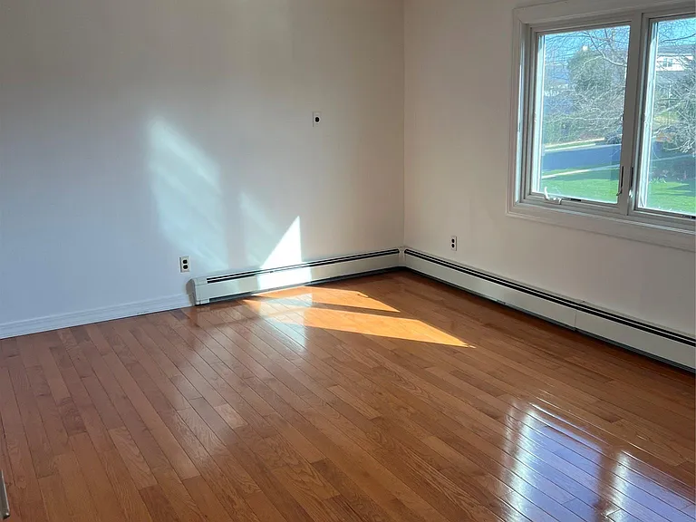 1016 Oaks Dr — Photo 12