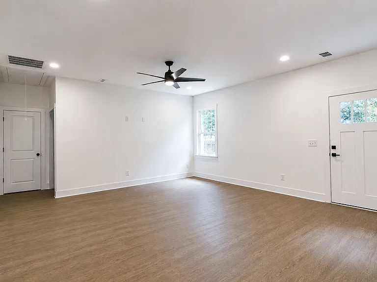 216 E Phifer St — Photo 21