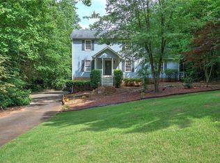 185 Farmington Dr, Woodstock, GA 30188