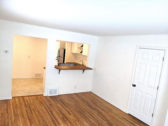 Original Hardwood floors - Living Room