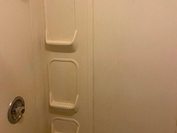 2nd image of 421 Daly Ave APT 1