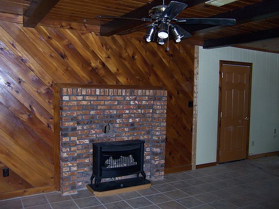 3rd image of 4030 Herbs Ln