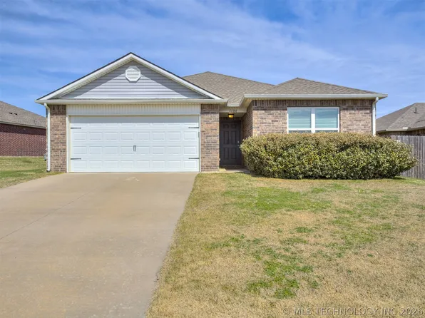 1100 Colhurst Ln, Claremore, OK 74019