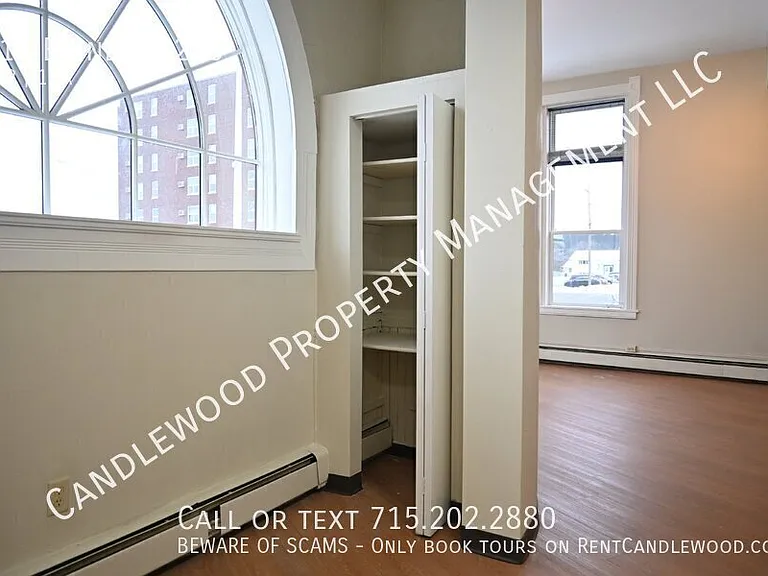 713 E 2nd St #205 — Photo 18