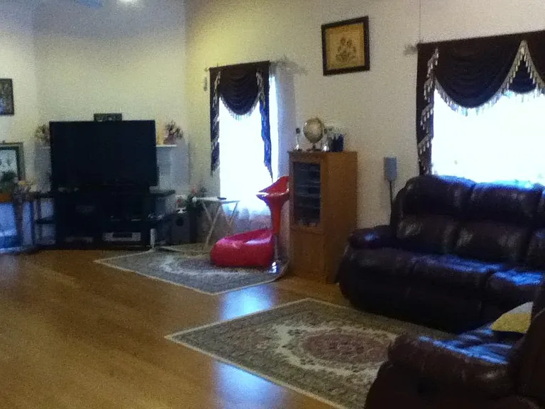1193 Lacy Ln — Photo 4