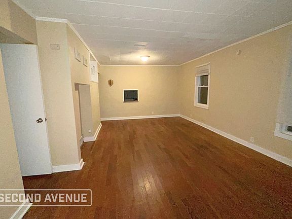 3rd image of 208 S Thomas Ave