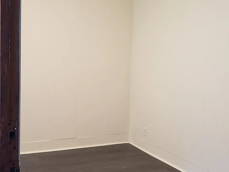 22 King St #1 — Photo 10