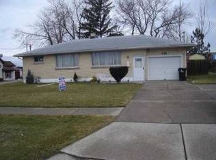 348 Two Mile Creek Rd, Tonawanda, NY 14150